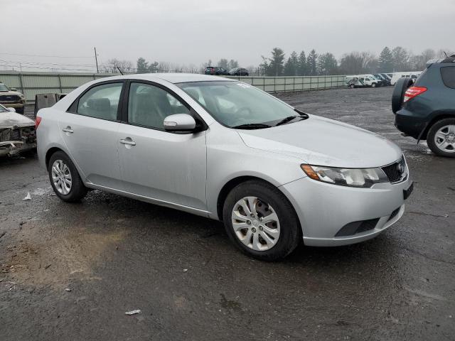 Zdjęcie 4 z aukcji – 2010 KIA FORTE EX z VIN KNAFU4A27A5223871