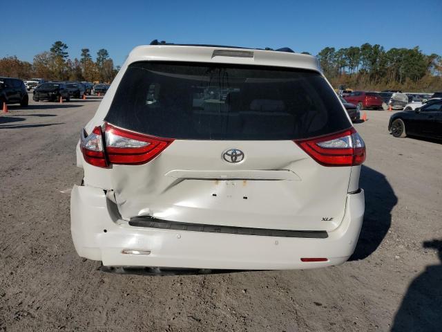 Photo 6 from auction – 2017 TOYOTA SIENNA XLE with VIN 5TDYZ3DC4HS774422