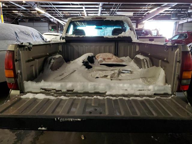 Photo 10 from auction – 2000 CHEVROLET SILVERADO with VIN 1GCEK14V5YZ348511