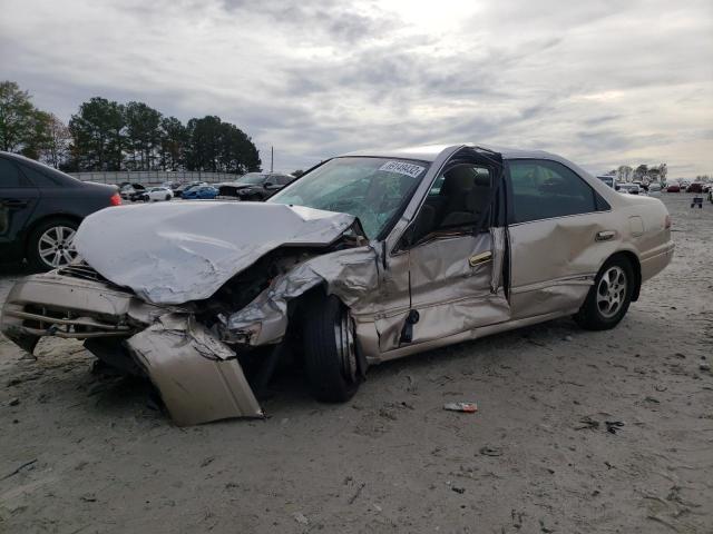 TOYOTA CAMRY CE 1998 with VIN 4T1BG22K6WU190964 - Photo from auction