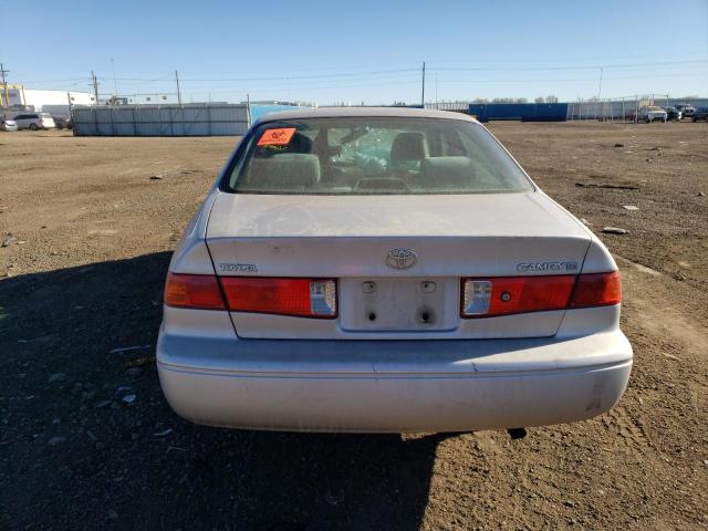 Photo 6 from auction – 2000 TOYOTA CAMRY CE with VIN 4T1BG22K9YU705717