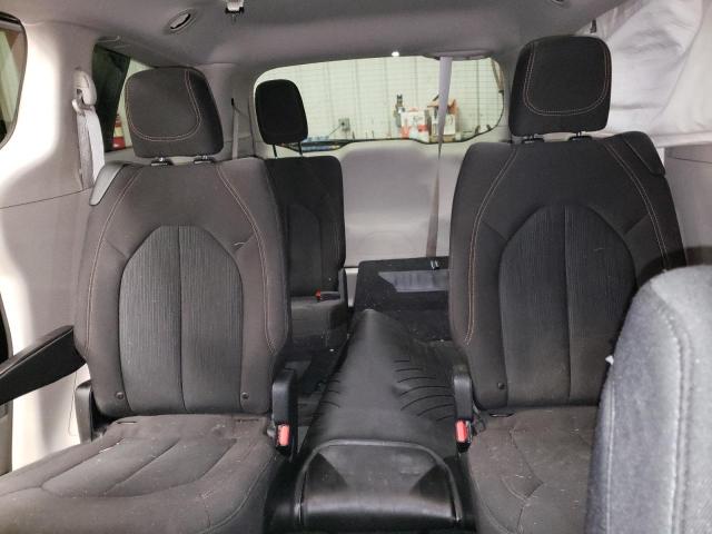 Photo 10 from auction – 2017 CHRYSLER PACIFICA T with VIN 2C4RC1DGXHR710472