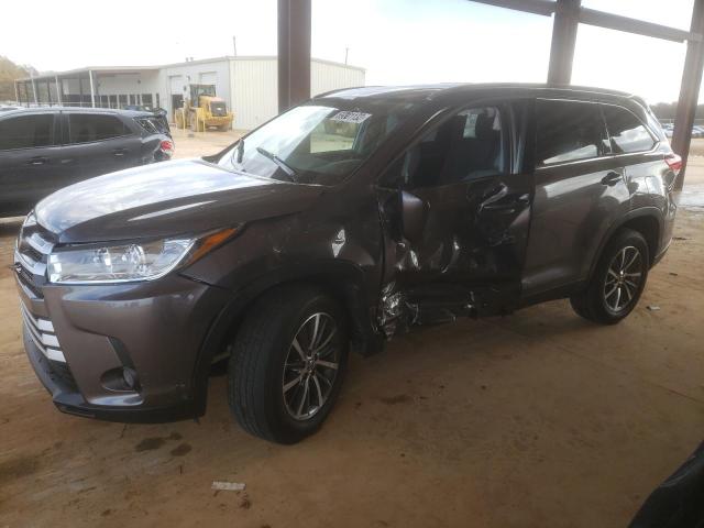 TOYOTA HIGHLANDER 2019 with VIN 5TDKZRFHXKS553142 - Photo from auction