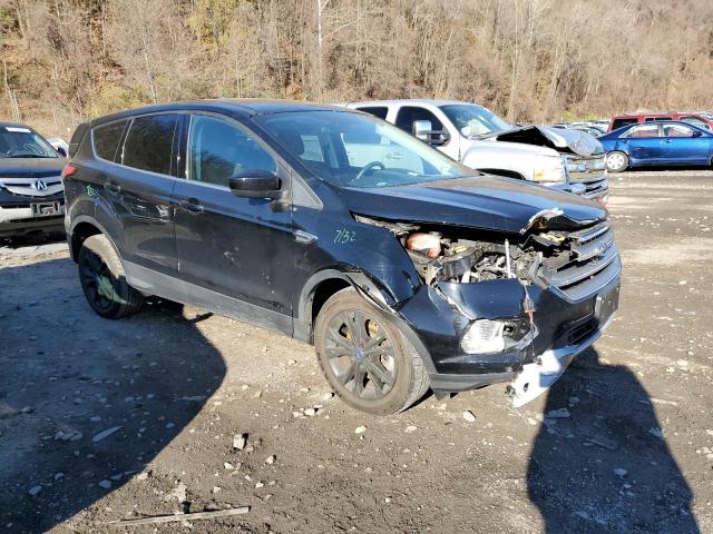 Photo 4 from auction – 2017 FORD ESCAPE SE with VIN 1FMCU9GD9HUE42046