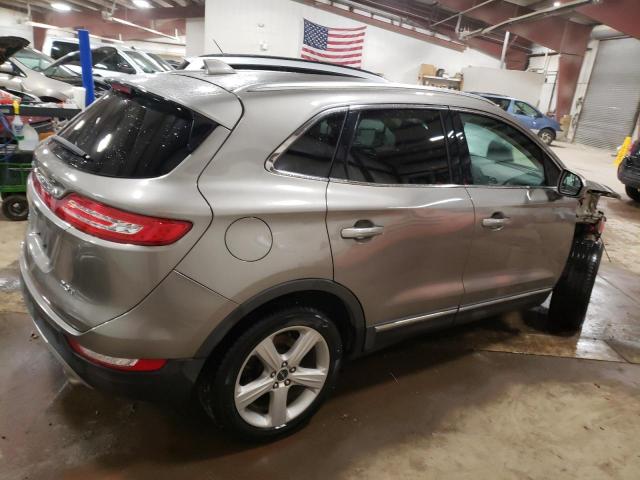 Photo 3 from auction – 2017 LINCOLN MKC PREMIE with VIN 5LMCJ1C90HUL00449