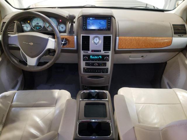 Photo 8 from auction – 2010 CHRYSLER TOWN & COU with VIN 2A4RR5D14AR310392