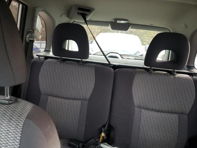 Photo 10 from auction – 2005 TOYOTA RAV4 with VIN JTEGD20V950076622