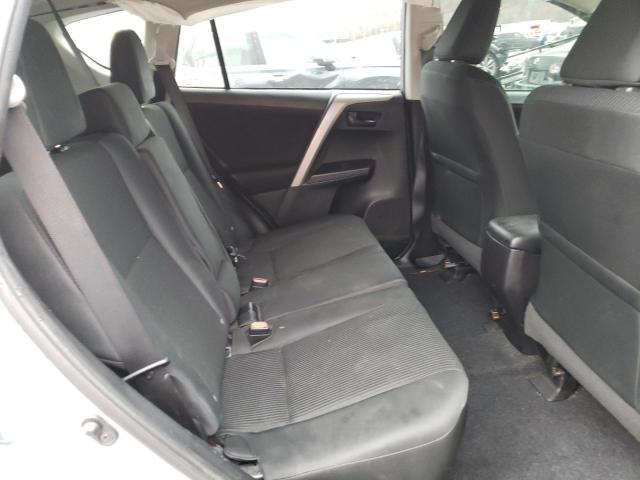 Photo 11 from auction – 2018 TOYOTA RAV4 LE with VIN 2T3ZFREV9JW412316