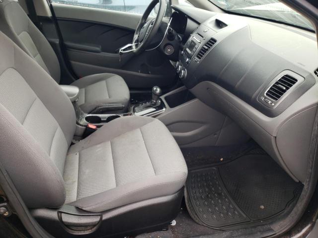 Photo 5 from auction – 2017 KIA FORTE LX with VIN 3KPFK4A73HE022259