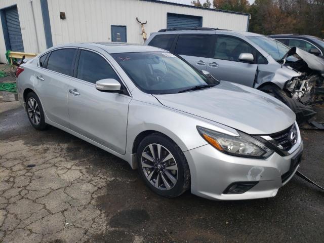 Photo 4 from auction – 2017 NISSAN ALTIMA 2.5 with VIN 1N4AL3AP4HC204678
