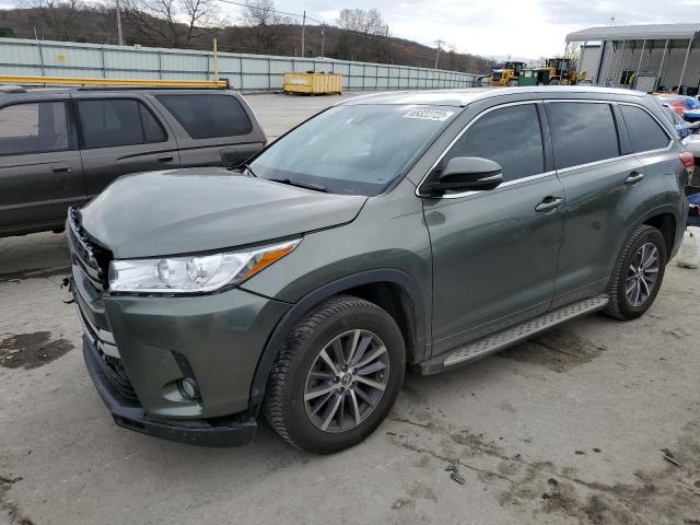 TOYOTA HIGHLANDER 2018 with VIN 5TDKZRFH2JS242108 - Photo from auction
