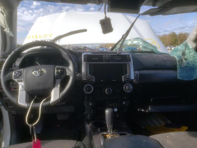 Photo 8 from auction – 2020 TOYOTA 4RUNNER SR with VIN JTEZU5JR2L5227912