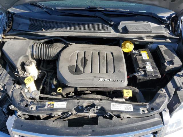 Photo 12 from auction – 2015 CHRYSLER TOWN & COU with VIN 2C4RC1BG0FR637726