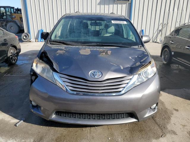 Photo 5 from auction – 2017 TOYOTA SIENNA XLE with VIN 5TDYZ3DC3HS769731