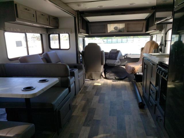 Photo 5 from auction – 2020 WILDWOOD RIVER with VIN 1F65F5DN6L0A16024
