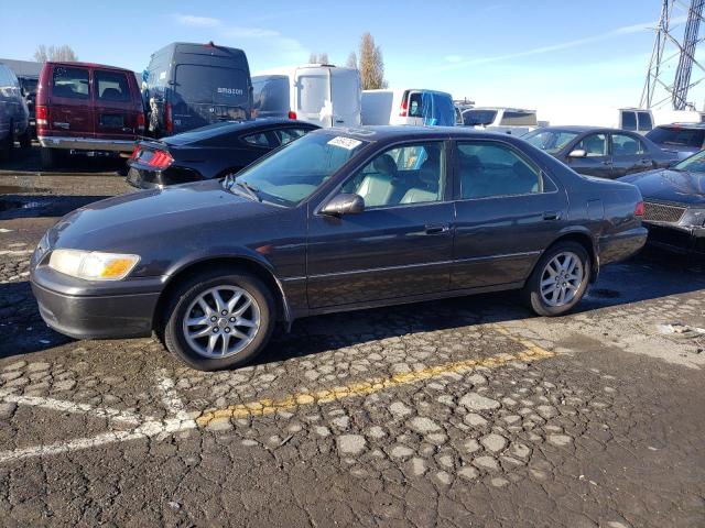 Photo 1 from auction – 2000 TOYOTA CAMRY LE with VIN 4T1BF28K8YU946629