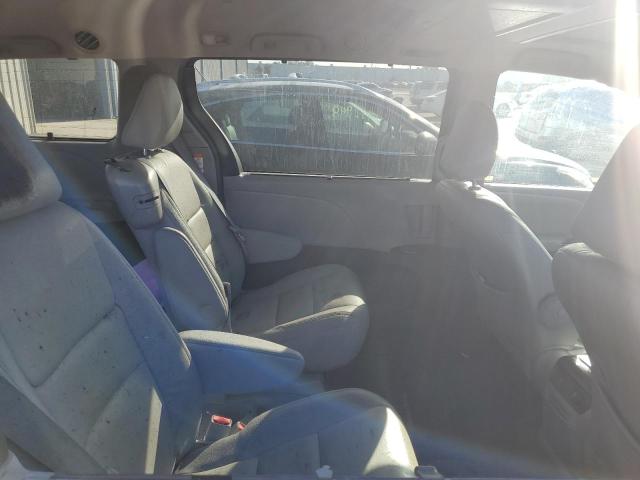 Photo 11 from auction – 2017 TOYOTA SIENNA XLE with VIN 5TDYZ3DC3HS769731