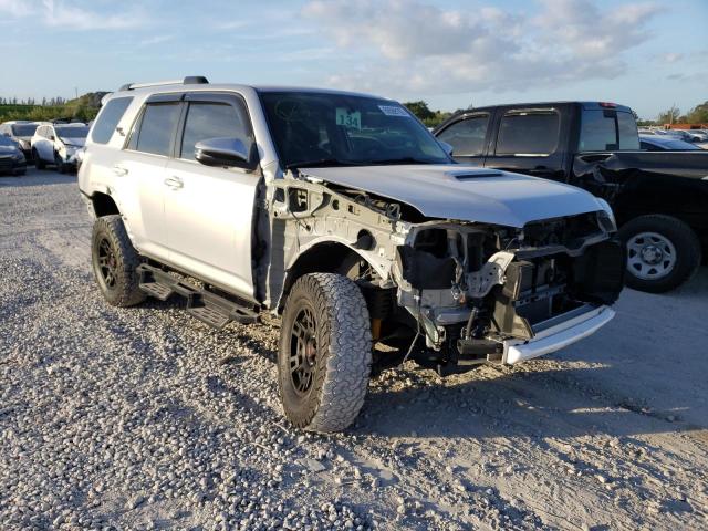 Photo 4 from auction – 2018 TOYOTA 4RUNNER SR with VIN JTEBU5JR0J5522392