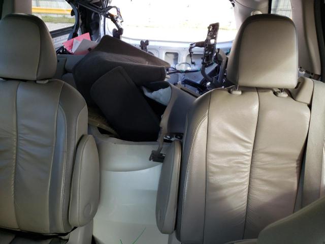 Photo 10 from auction – 2012 TOYOTA SIENNA XLE with VIN 5TDDK3DC6CS039131