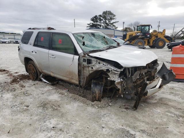 Photo 4 from auction – 2019 TOYOTA 4RUNNER SR with VIN JTEZU5JR8K5197765