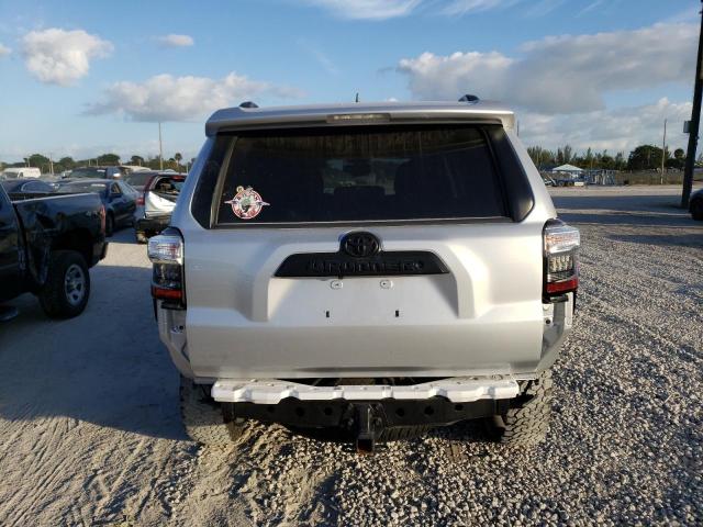 Photo 6 from auction – 2018 TOYOTA 4RUNNER SR with VIN JTEBU5JR0J5522392
