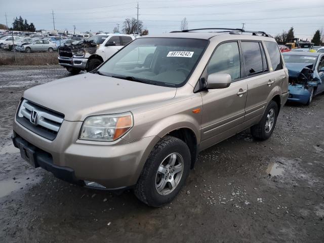 HONDA PILOT EX 2006 z numerem VIN 5FNYF28416B036133 - Zdjęcie z aukcji