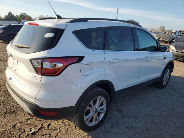 Photo 3 from auction – 2018 FORD ESCAPE SE with VIN 1FMCU0GD0JUD15204