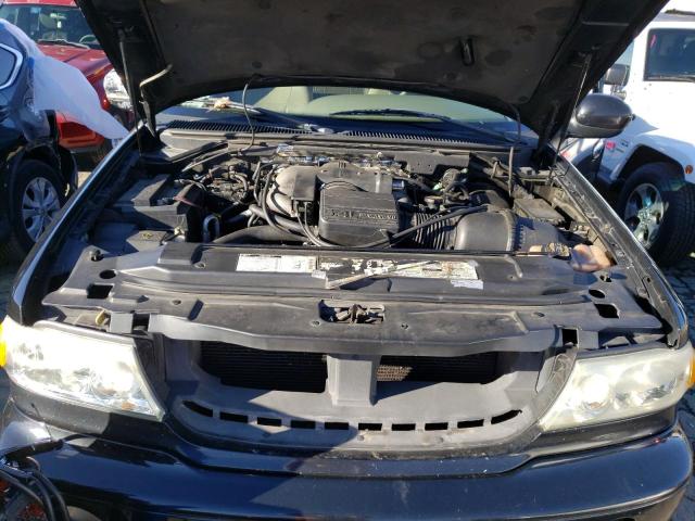 Photo 11 from auction – 2000 LINCOLN NAVIGATOR with VIN 5LMFU28A0YLJ27678