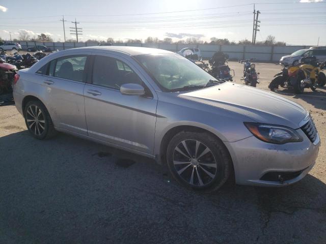 Photo 4 from auction – 2012 CHRYSLER 200 TOURIN with VIN 1C3CCBBG6CN297071