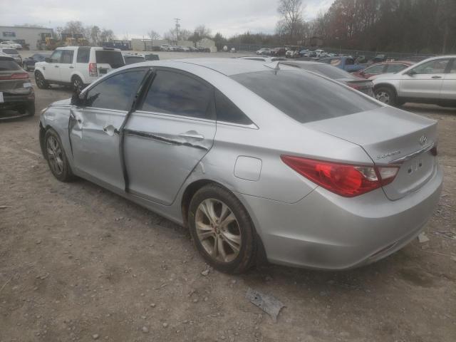 Photo 2 from auction – 2013 HYUNDAI SONATA SE with VIN 5NPEC4AC1DH631992