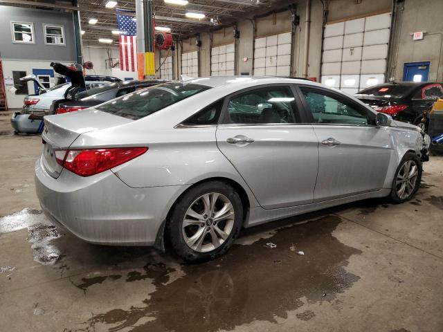 Photo 3 from auction – 2013 HYUNDAI SONATA SE with VIN 5NPEC4AC8DH719180
