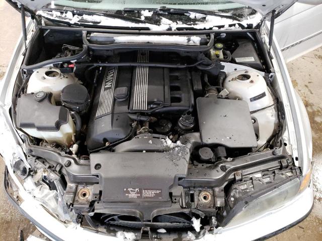 Photo 11 from auction – 2003 BMW 325 XIT with VIN WBAEP33483PF03028