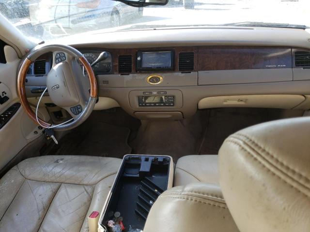 Photo 8 from auction – 2000 LINCOLN TOWN CAR C with VIN 1LNHM83W6YY879941