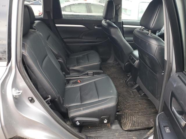 Photo 11 from auction – 2016 TOYOTA HIGHLANDER with VIN 5TDKKRFH8GS505165