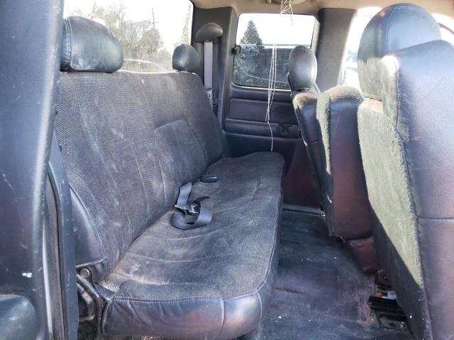 Photo 10 from auction – 2000 CHEVROLET SILVERADO4 with VIN 2GCEC19V8Y1235876