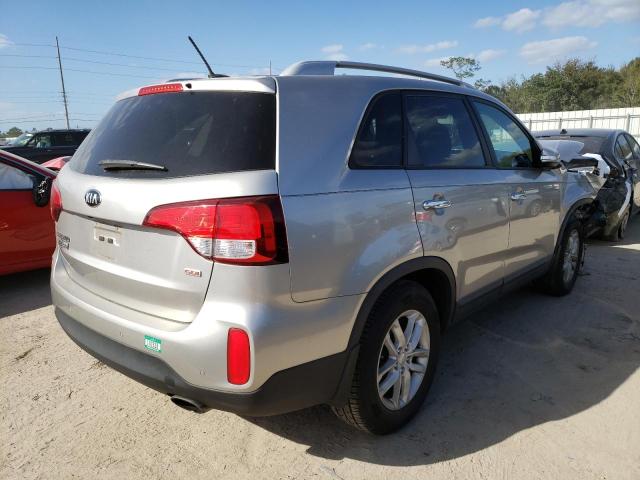 Photo 3 from auction – 2015 KIA SORENTO LX with VIN 5XYKT4A66FG556567