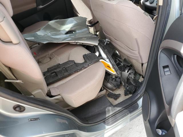 Photo 13 from auction – 2007 TOYOTA RAV4 with VIN JTMBD35V975068734