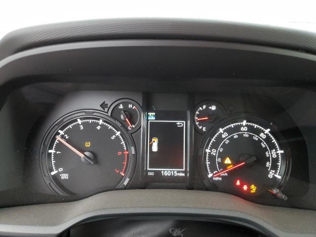Photo 9 from auction – 2022 TOYOTA 4RUNNER SR with VIN JTEEU5JR9N5264800