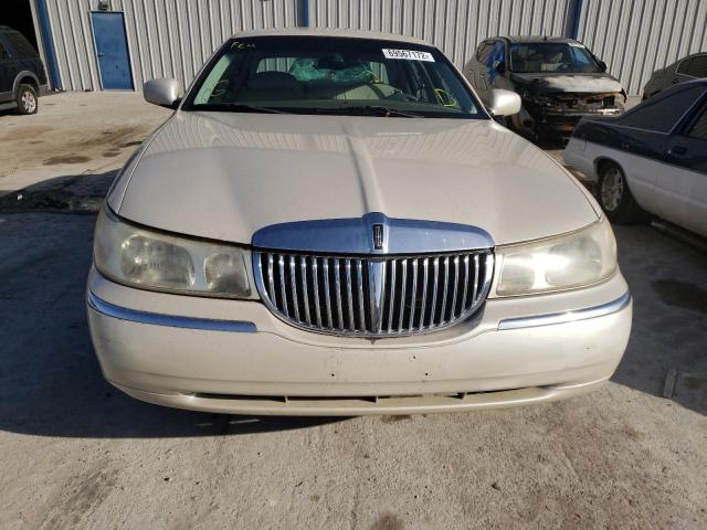 Photo 5 from auction – 2000 LINCOLN TOWN CAR C with VIN 1LNHM83W6YY879941