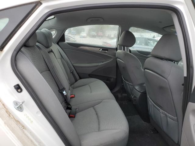Photo 10 from auction – 2011 HYUNDAI SONATA HYB with VIN KMHEC4A49BA004224