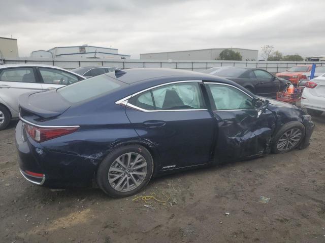 Photo 3 from auction – 2022 LEXUS ES 300H BA with VIN 58ACA1C19NU017369