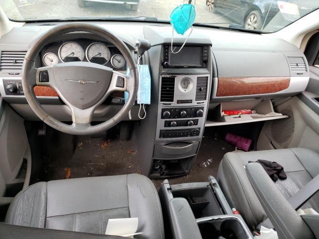 Photo 8 from auction – 2008 CHRYSLER TOWN & COU with VIN 2A8HR54P18R768481