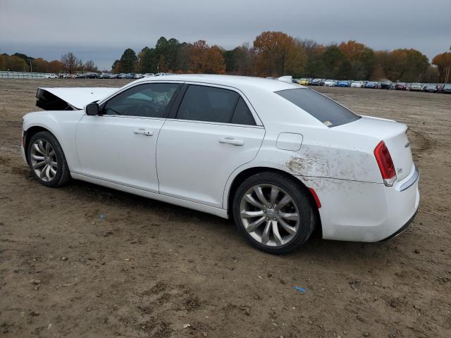 Photo 2 from auction – 2019 CHRYSLER 300 TOURIN with VIN 2C3CCAAG3KH542489