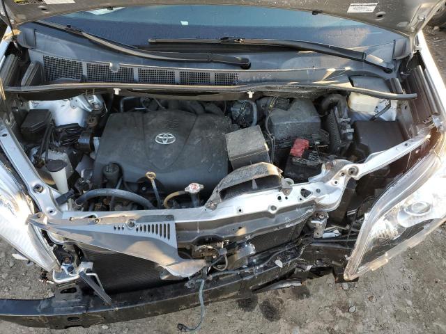 Photo 12 from auction – 2018 TOYOTA SIENNA XLE with VIN 5TDDZ3DC1JS193772