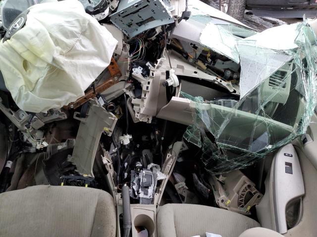 Zdjęcie 8 z aukcji – 2010 TOYOTA COROLLA BA z VIN 2T1BU4EE8AC232491