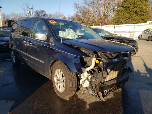 Photo 4 from auction – 2016 CHRYSLER TOWN & COU with VIN 2C4RC1GG4GR150331