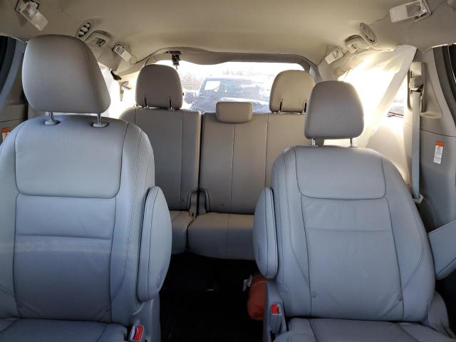 Photo 10 from auction – 2018 TOYOTA SIENNA XLE with VIN 5TDDZ3DC1JS193772