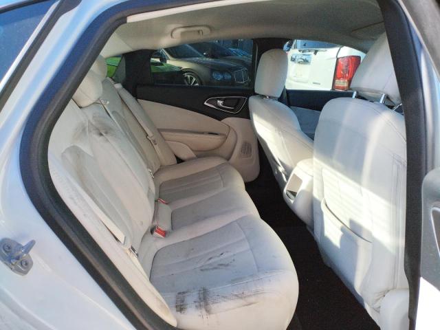 Photo 10 from auction – 2015 CHRYSLER 200 LIMITE with VIN 1C3CCCAB0FN756420