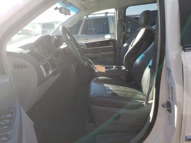 Photo 7 from auction – 2010 CHRYSLER TOWN & COU with VIN 2A4RR5DX2AR338213