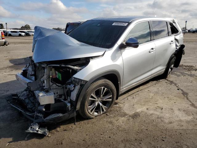 TOYOTA HIGHLANDER 2018 with VIN 5TDBZRFHXJS835375 - Photo from auction